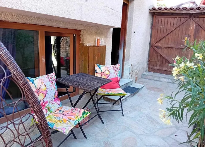 Whith Kitchen Apartman Neszebar